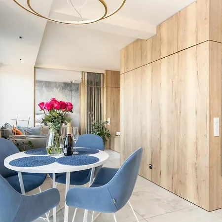 Your Holidays Promenada Gwiazd 14 B100 *